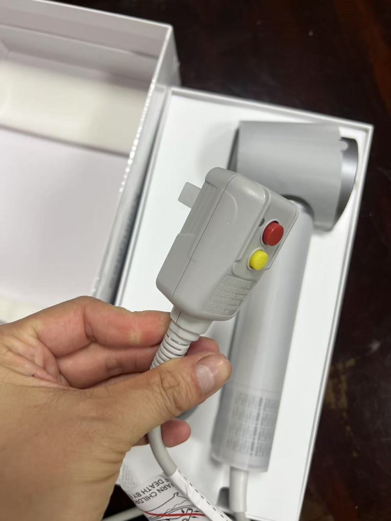 110V negative ion hair dryer, box size: 17.5¡Á32