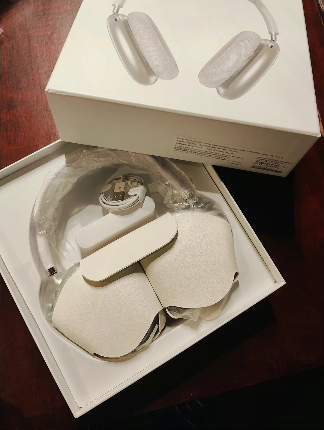 airpods max pro wite,MOQ:20,$31.00/pcs,not including shipping fee