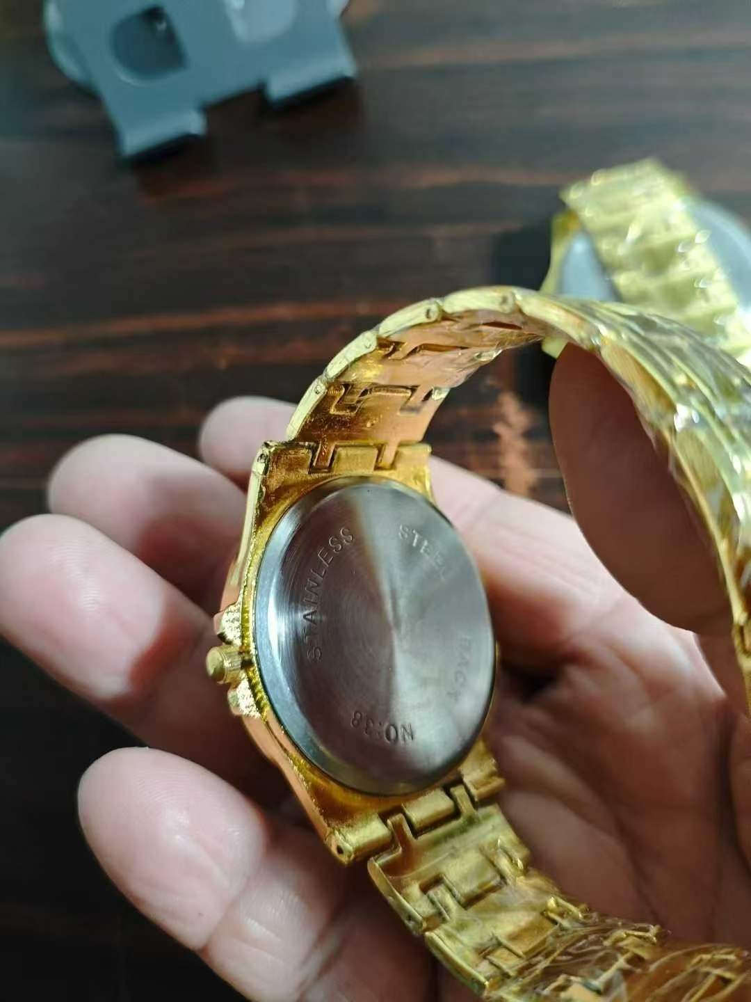 big gold watch