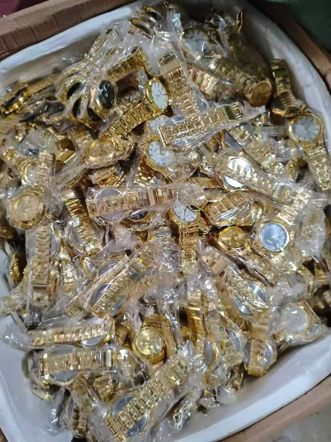 big gold watch