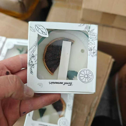 Fragrant wax slices