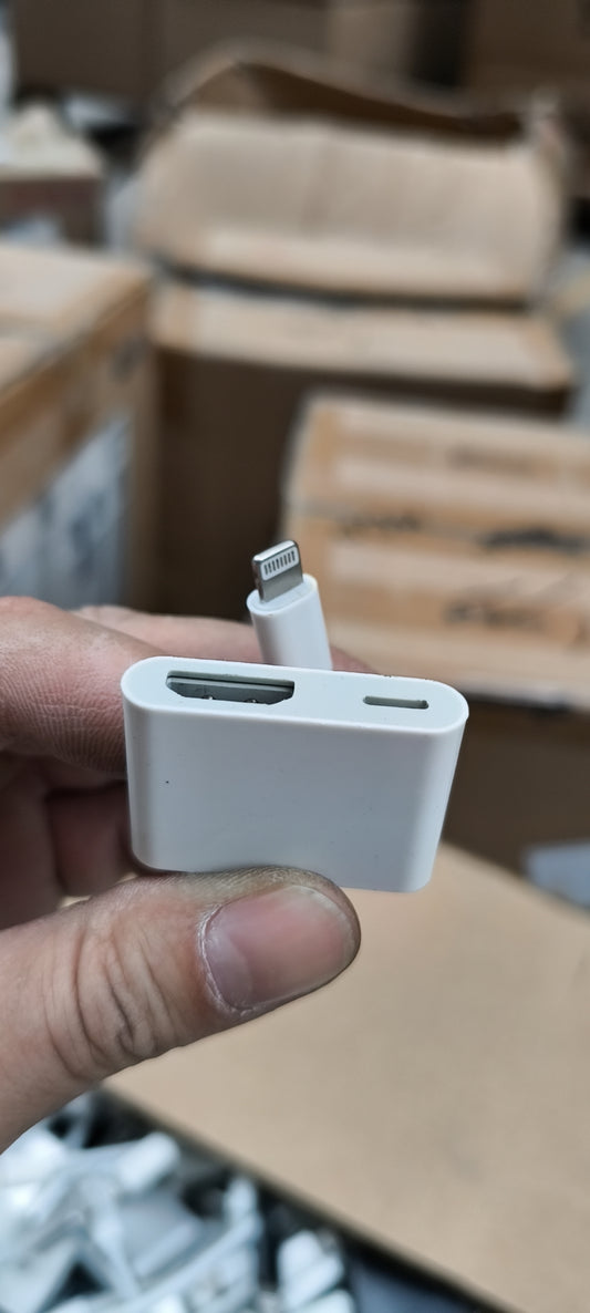 Lightning to HDMI high-definition screen mirroring cable, a screen mirroring adapter cable for Apple devices to connect to TVs.SMALL SIZE