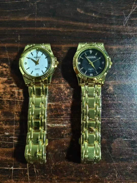 middle- size gold  watch