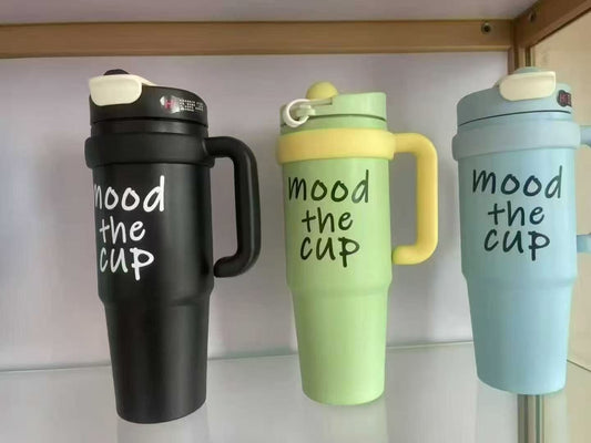 $2.3/pcs.Gigantic car thermos cups with beautiful colors and guaranteed quality They come in their original boxes and there are about 7000 pieces